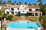 2 View of pool and back of house