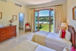 27 Ground floor twin room