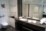 1400-bathroom