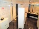 1400-bathroom2