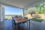 Side terrace