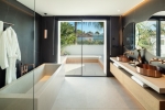 Master bathroom (2)
