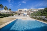 17. Pool jaccuzzi VG