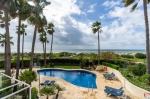 Pool &amp; sea views