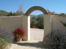 arch to car park