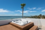 Beachfront villa for sale Estepona (20) (Large)