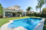 Frontline Golf Villa for sale Benahavis (9)