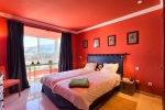 Frontline Golf Villa for sale Benahavis (32)