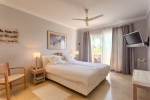 Frontline Golf Villa for sale Benahavis (55)