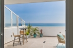 Fully Renovated Frontline Beach Penthouse Estepona (37)