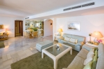 Frontline Beach Apartment Puerto Banus (12)