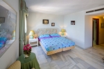 Frontline Beach Apartment Puerto Banus (21)