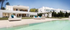 Beachfront Luxury Modern Villa Estepona (1)