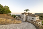 Elegant Villa Benahavis Spain (8)