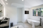 Beautifully Renovated Villa Marbella Golden Mile (20)