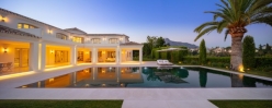 Beautiful Frontline Golf Villa Nueva Andalucia Spain (5)
