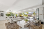 Contemporary Villa Gated Complex Marbella (2) (Grande)
