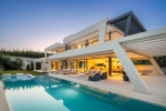 Contemporary Villa Nueva Andalucia Spain (1)