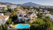 Elegant Villa Benahavis Golf Course (32) (Grande)