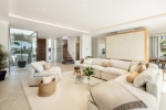 Frontline Golf Luxury Villa in Marbella Spain (14)