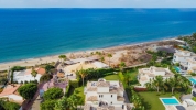 Beachfront Villa Marbella East Spain (10)