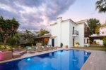 Frontline Golf Villa Benahavis Spain (1)