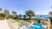 Modern Beachfront Villa Marbella Golden Mile (42)