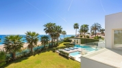 Modern Beachfront Villa Marbella Golden Mile (35)