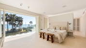 Modern Beachfront Villa Marbella Golden Mile (41)