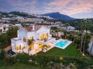 Beautiful Charming Villa Gated Complex Benahavis (40)