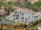 Luxury Frontline Golf Villa Benahavis (37)