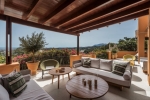 Luxury Renovated Apartment Nueva Andalucia Spain (22)
