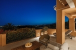 Luxury Renovated Apartment Nueva Andalucia Spain (27)
