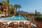 Luxury Renovated Apartment Nueva Andalucia Spain (55)