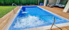 Piscina Jacuzzi y SPA