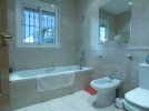 BATHROOM EN SUITE 3