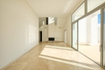ROOM (4)