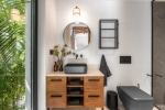 Bathroom in suite 3