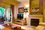 LIVING ROOM (2)