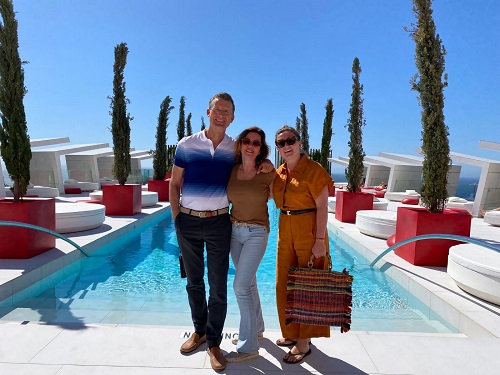 House hunting in Marbella - Willeke & Jasmijn with Ron of SLG