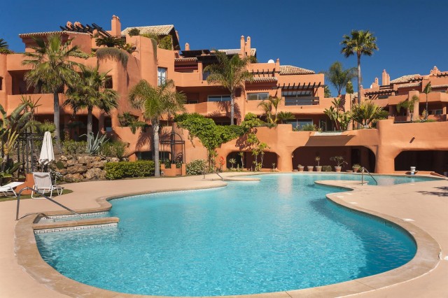D2073 Luxury Frontline Beach Apartment Marbella Spain (14) (Large)