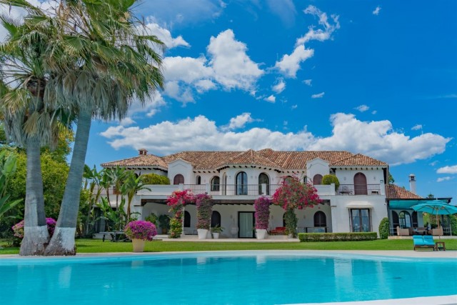 Beachfront Villa for sale Marbella Spain (13) (Large)