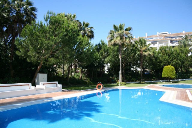 Luxury apartment for sale Puerto Banus Marbella Spain (7) (Large)