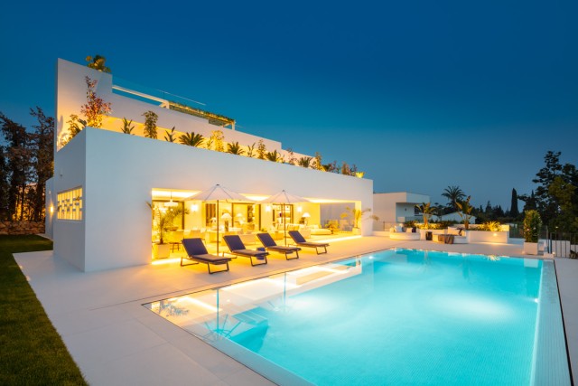 Contemporary Villa for sale Nueva Andalucia (29)